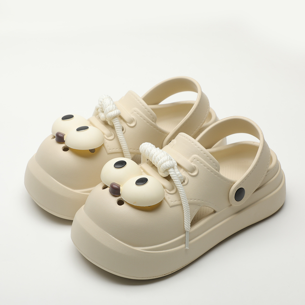 Street Fashion Girl - Cute DIY Big Eyes Fashion Clogs