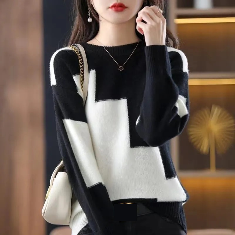 Fashion O-Neck Spliced Knitted - Street Fashion In Korea review and price